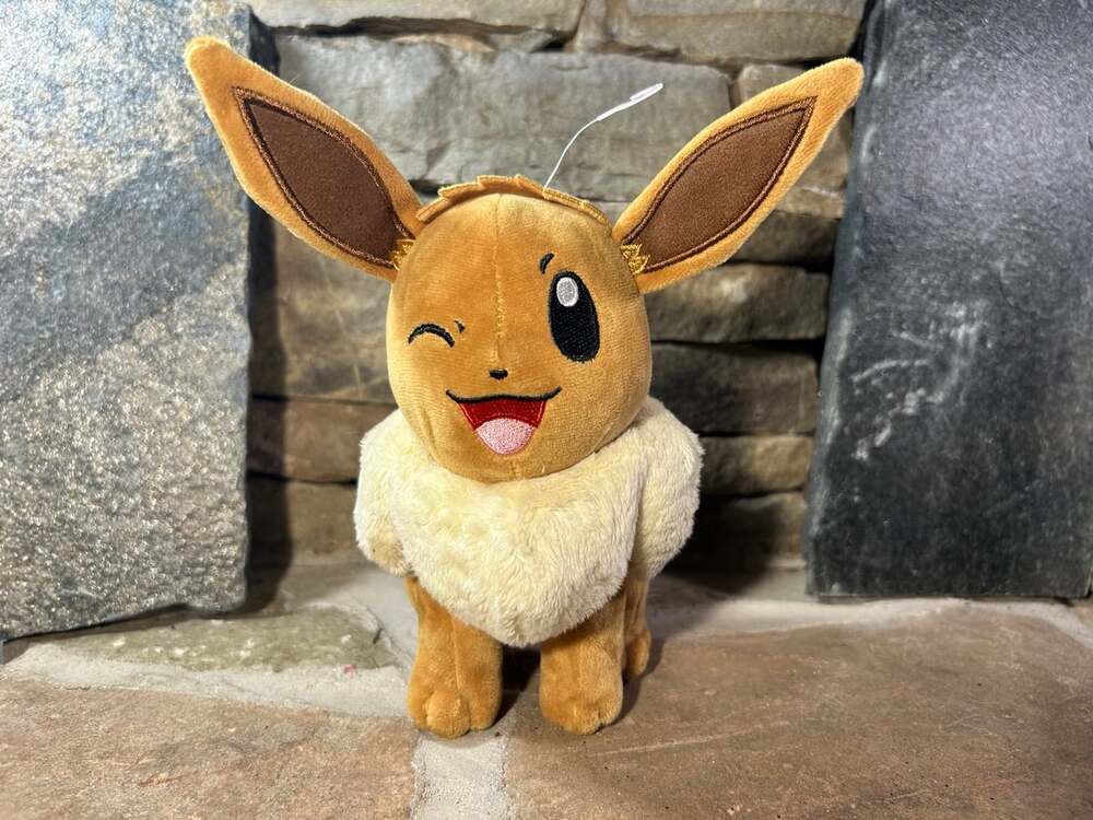 Nintendo Pokemon 7" inch plush Eevee stuffed animal Jazwares 2021